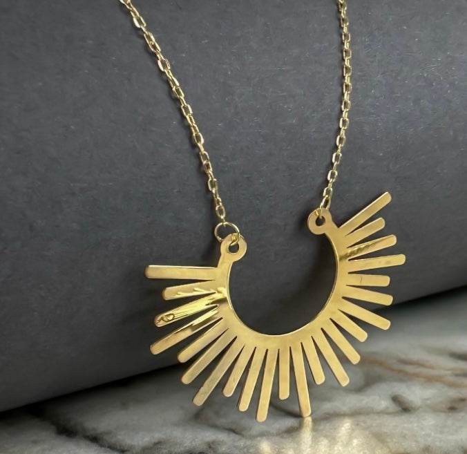 Rays necklace