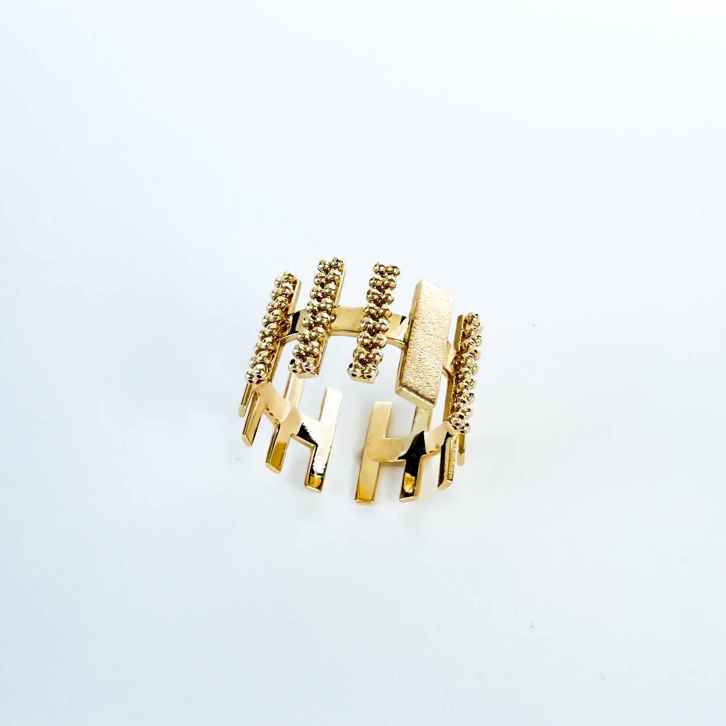 Fancy ring