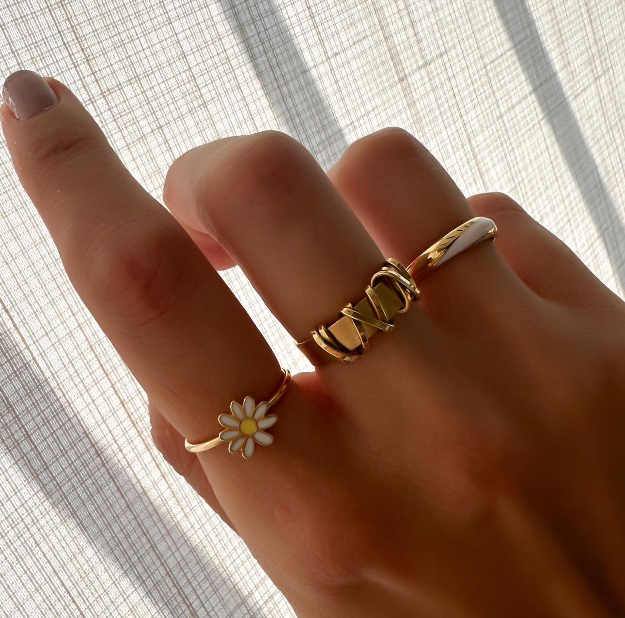 Daisy ring